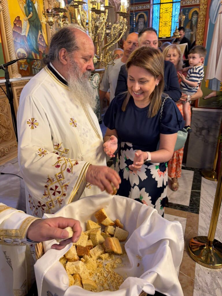 Γεμάτο Σαββατοκύριακο, με πολλές επισκέψεις και προσκλήσεις, για την Χριστίνα Αλεξοπούλου ΦΩΤΟ