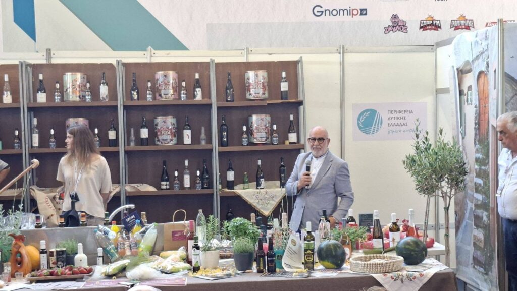 Ο Παναγιώτης Σακελλαρόπουλος με τους εκθέτες της Agro Food & Drink – Expo Patras ΦΩΤΟ 29 Ο Παναγιώτης Σακελλαρόπουλος με τους εκθέτες της Agro Food & Drink – Expo Patras ΦΩΤΟ