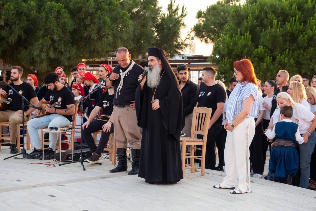 Η μεγάλη γιορτή των Κρητών της Πάτρας στο Θεατράκι ΦΩΤΟ 37 Η μεγάλη γιορτή των Κρητών της Πάτρας στο Θεατράκι ΦΩΤΟ