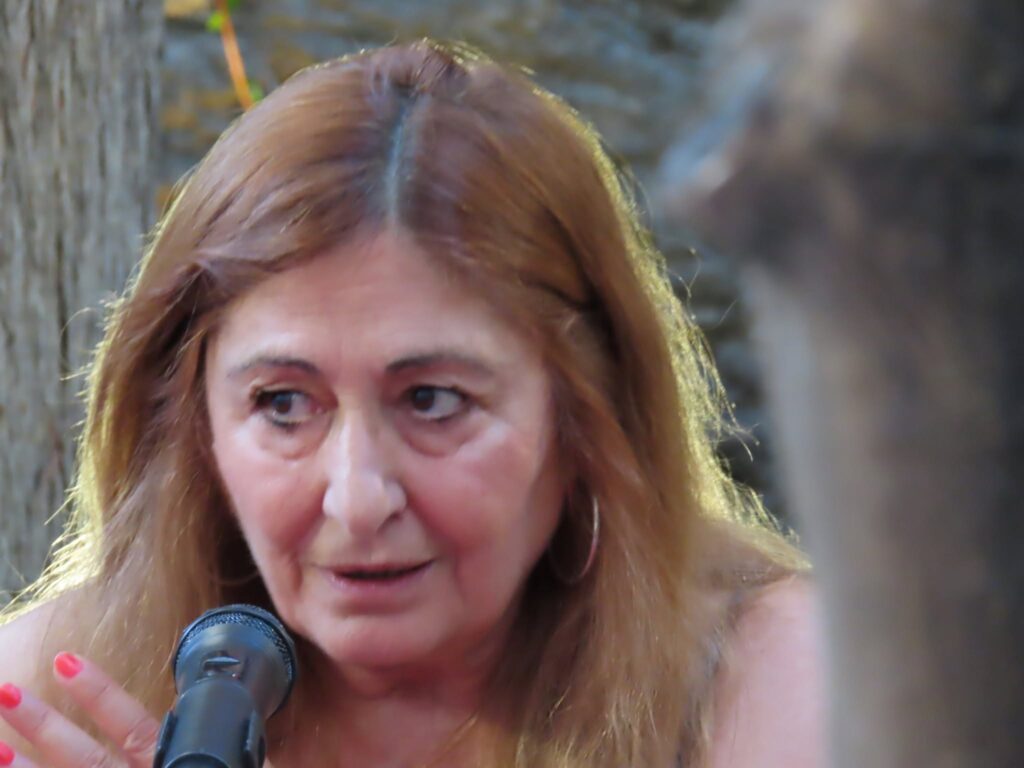 Η παρουσίαση του βιβλίου «Ταξιδεύοντας- Ο μαγικός κόσμος των άστρων και των ηλεκτρονίων» ΦΩΤΟ 34 Η παρουσίαση του βιβλίου «Ταξιδεύοντας- Ο μαγικός κόσμος των άστρων και των ηλεκτρονίων» ΦΩΤΟ