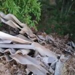Αχαΐα: Καρκινογόνο υλικό σε όχθη ποταμού απειλεί τη Δημόσια Υγεία - Καλούνται σε μέτρα οι τοπικές Αρχές ΒΙΝΤΕΟ