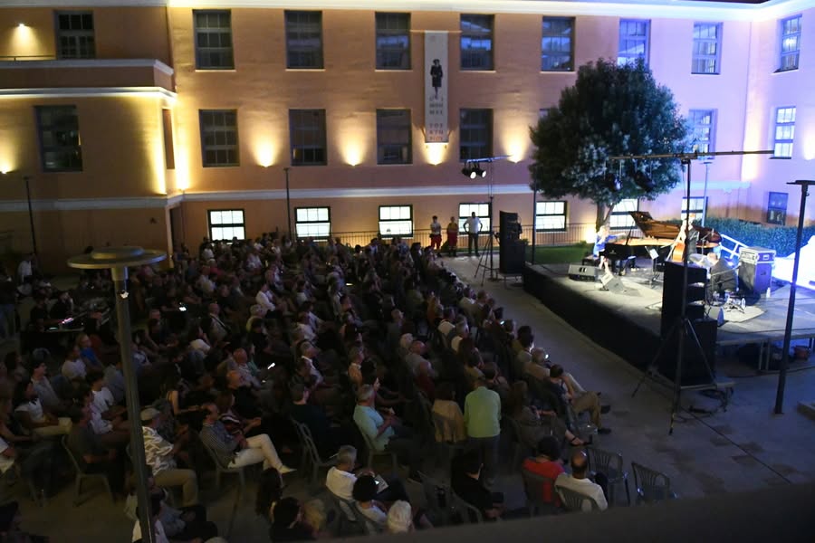 Η ενότητα «jazz+more» του Διεθνούς Φεστιβάλ Πάτρας ΦΩΤΟ 30 Η ενότητα «jazz+more» του Διεθνούς Φεστιβάλ Πάτρας ΦΩΤΟ