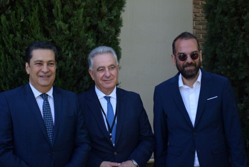 Ο περιφερειάρχης Νεκτάριος Φαρμάκης στο Συνέδριο «Δυτικά Επιχειρείν» στο Αγρίνιο ΦΩΤΟ 33 Ο περιφερειάρχης Νεκτάριος Φαρμάκης στο Συνέδριο «Δυτικά Επιχειρείν» στο Αγρίνιο ΦΩΤΟ