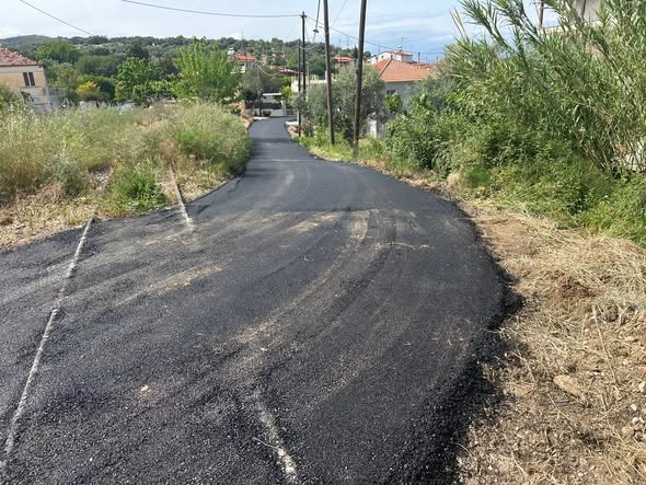 Ερινεός: Νέοι δρόμοι, αλλά και «βροχή» παραπόνων από κατοίκους ΦΩΤΟ 31 Ερινεός: Νέοι δρόμοι, αλλά και «βροχή» παραπόνων από κατοίκους ΦΩΤΟ