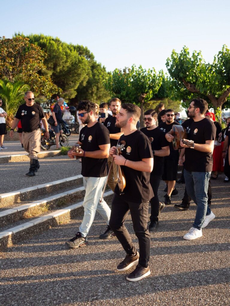 Η μεγάλη γιορτή των Κρητών της Πάτρας στο Θεατράκι ΦΩΤΟ 38 Η μεγάλη γιορτή των Κρητών της Πάτρας στο Θεατράκι ΦΩΤΟ