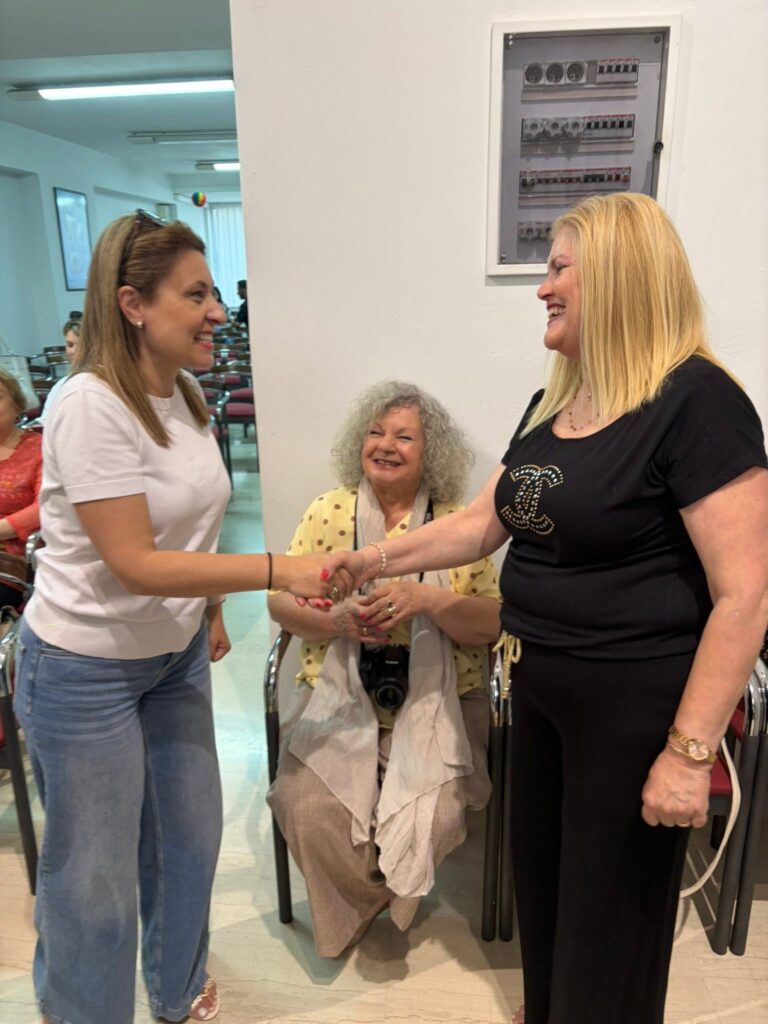 Γεμάτο Σαββατοκύριακο, με πολλές επισκέψεις και προσκλήσεις, για την Χριστίνα Αλεξοπούλου ΦΩΤΟ