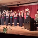Η Νεανική Χορωδία της «Πολυφωνικής» στο Λουτράκι ΦΩΤΟ