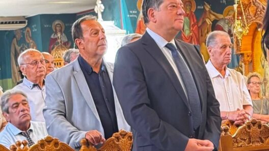 Ο Δημήτρης Παλούμπης στα ονομαστήρια του Μητροπολίτου Καλαβρύτων και Αιγιαλείας Ιερωνύμου ΦΩΤΟ 36 Ο Δημήτρης Παλούμπης στα ονομαστήρια του Μητροπολίτου Καλαβρύτων και Αιγιαλείας Ιερωνύμου ΦΩΤΟ