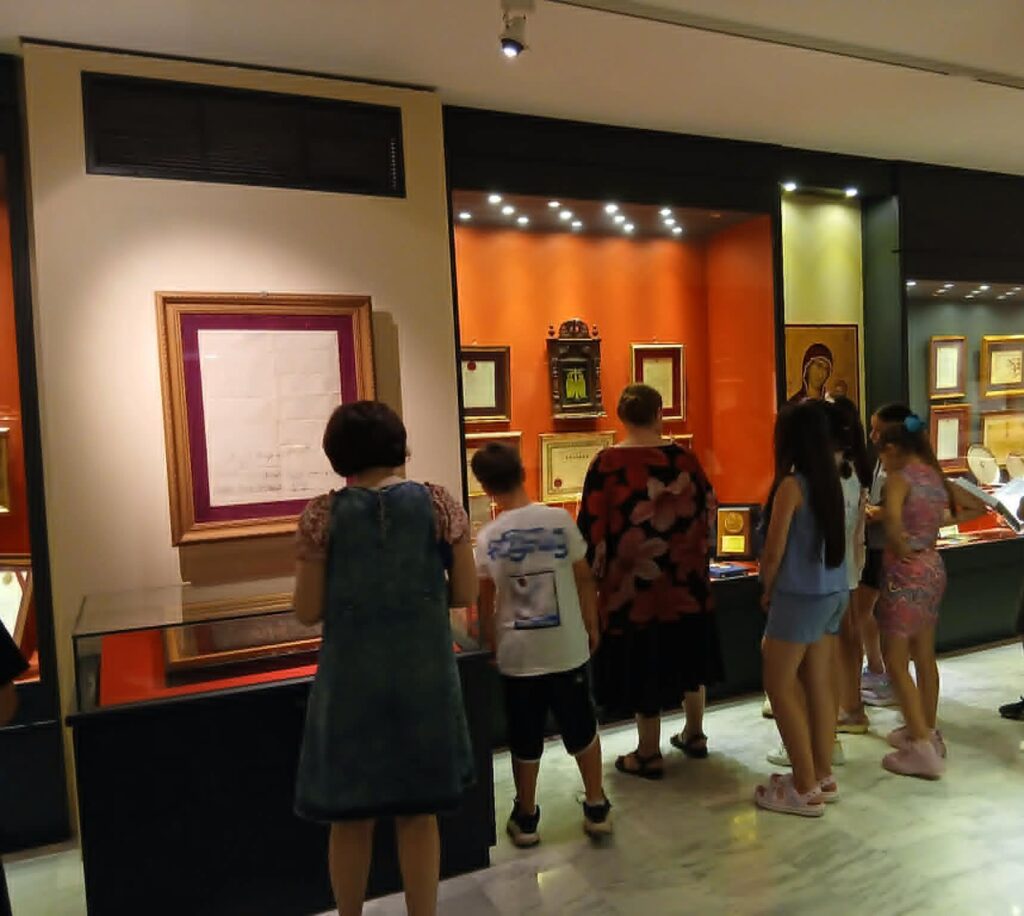 Στο Μουσείο «Ιάκωβος Τσούνης» το 9ο Δημοτικό Σχολείο Αιγίου 32 Στο Μουσείο «Ιάκωβος Τσούνης» το 9ο Δημοτικό Σχολείο Αιγίου