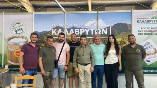 Ο Π. Σακελλαρόπουλος στην Κυνηγετική Ομοσπονδία Πελοποννήσου ΦΩΤΟ