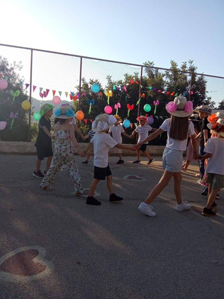 Η τελετή λήξης του Δημοτικού σχολείου Σαντομερίου ΦΩΤΟ