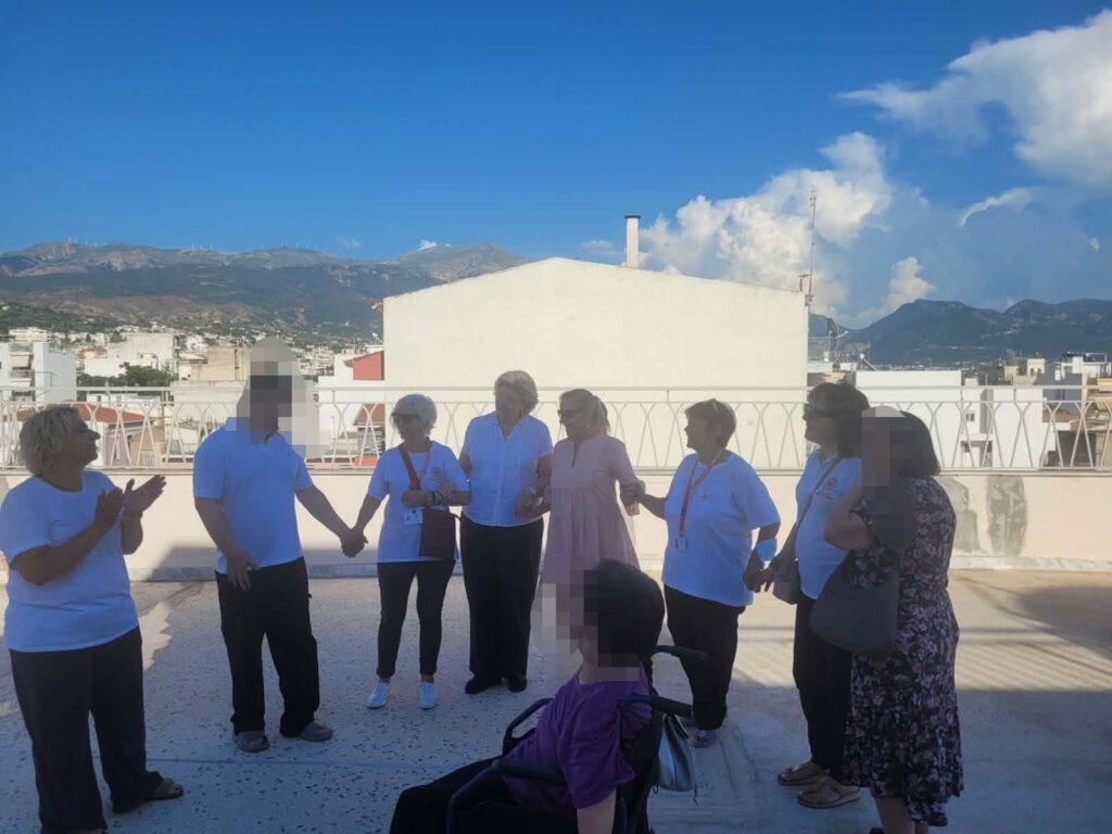 Με κέφι ο Ερυθρός Σταυρός στο Άσυλο Ανιάτων Πατρών ΦΩΤΟ 29 Με κέφι ο Ερυθρός Σταυρός στο Άσυλο Ανιάτων Πατρών ΦΩΤΟ
