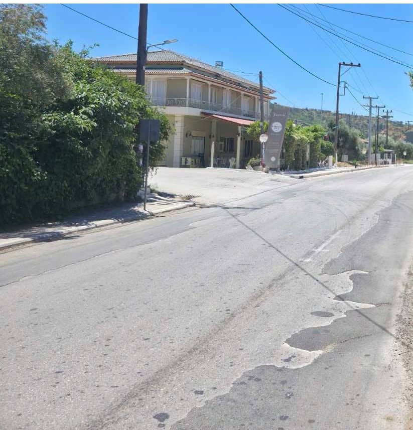 Καμίνια: Φόβοι για ατυχήματα ή και τραγωδίες μετά από τραχαίο με παιδί - Λαμβάνουν μέτρα Περιφέρεια και Αστυνομία ΦΩΤΟ 31 Καμίνια: Φόβοι για ατυχήματα ή και τραγωδίες μετά από τραχαίο με παιδί - Λαμβάνουν μέτρα Περιφέρεια και Αστυνομία ΦΩΤΟ