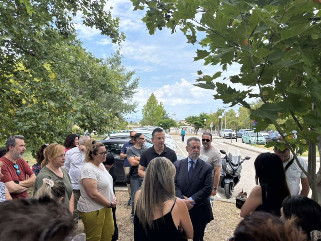 Πάτρα: Κοντά στους υπαλλήλους του ΕΑΠ ο ΣΥΡΙΖΑ με τον Ανδρέα Παναγιωτόπουλος ΦΩΤΟ 30 Πάτρα: Κοντά στους υπαλλήλους του ΕΑΠ ο ΣΥΡΙΖΑ με τον Ανδρέα Παναγιωτόπουλος ΦΩΤΟ
