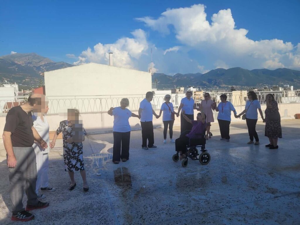 Με κέφι ο Ερυθρός Σταυρός στο Άσυλο Ανιάτων Πατρών ΦΩΤΟ 30 Με κέφι ο Ερυθρός Σταυρός στο Άσυλο Ανιάτων Πατρών ΦΩΤΟ