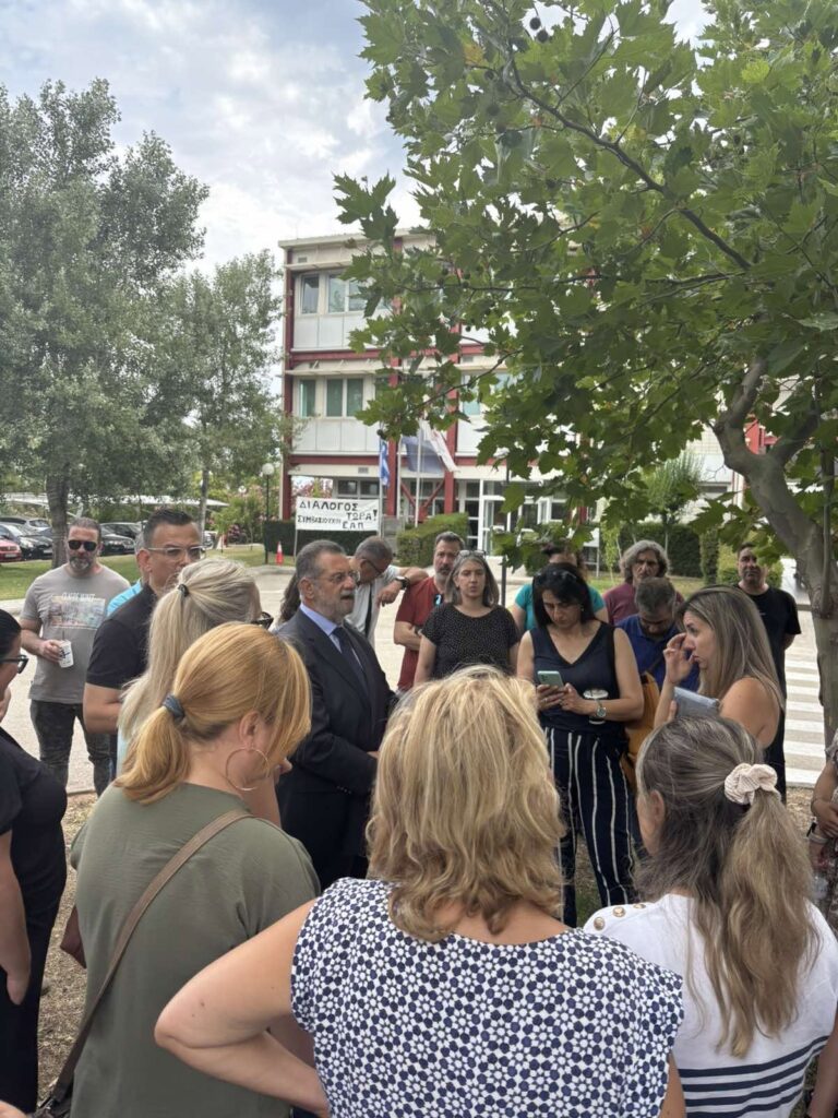 Πάτρα: Κοντά στους υπαλλήλους του ΕΑΠ ο ΣΥΡΙΖΑ με τον Ανδρέα Παναγιωτόπουλος ΦΩΤΟ 29 Πάτρα: Κοντά στους υπαλλήλους του ΕΑΠ ο ΣΥΡΙΖΑ με τον Ανδρέα Παναγιωτόπουλος ΦΩΤΟ