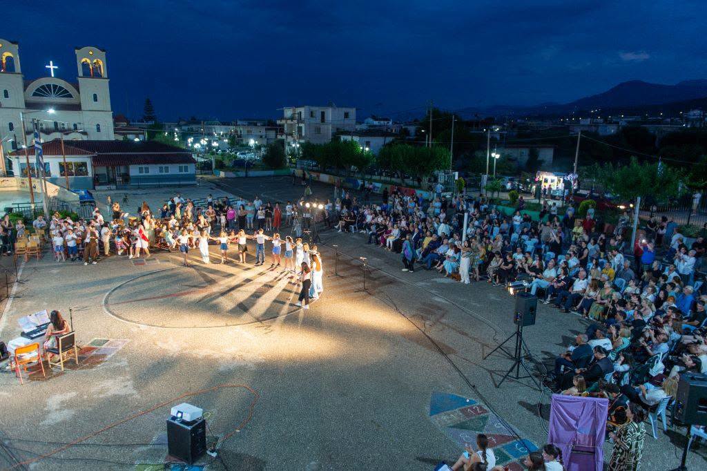Αφιέρωμα στο Διονύση Σαββόπουλο στο Δημοτικό Αβύθου ΦΩΤΟ 30 Αφιέρωμα στο Διονύση Σαββόπουλο στο Δημοτικό Αβύθου ΦΩΤΟ
