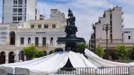 Πάτρα: Λάμπει ξανά το ιστορικό συντριβάνι της Πλατείας Γεωργίου - Σημείο αναφοράς για τους επισκέπτες το «παιδί με τον αυλό» και τα λιοντάρια ΦΩΤΟ 37 Λάμπει ξανά το ιστορικό συνtribάνι της Πλατείας Γεωργίου