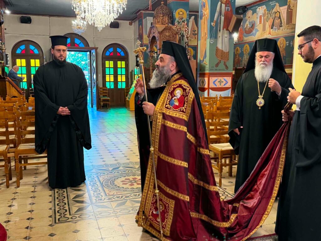 Ο Μητροπολίτης Σύρου Δωρόθεος, στα Καλάβρυτα ΦΩΤΟ 35 Ο Μητροπολίτης Σύρου Δωρόθεος, στα Καλάβρυτα ΦΩΤΟ