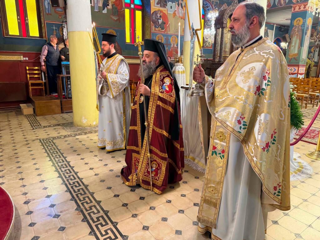 Ο Μητροπολίτης Σύρου Δωρόθεος, στα Καλάβρυτα ΦΩΤΟ 33 Ο Μητροπολίτης Σύρου Δωρόθεος, στα Καλάβρυτα ΦΩΤΟ
