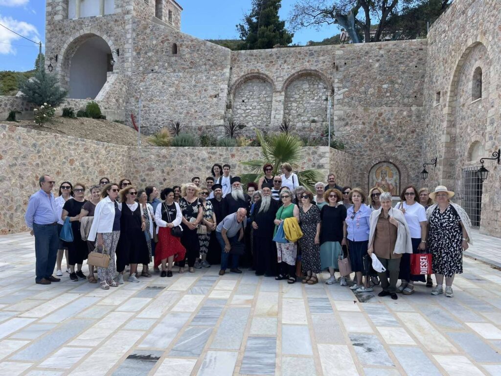 Προσκυνηματική εκδρομή του Αγίου Δημητρίου Πατρών, στον Άγιο Ιωάννη τον Μακρυνό ΦΩΤΟ 40 Προσκυνηματική εκδρομή του Αγίου Δημητρίου Πατρών, στον Άγιο Ιωάννη τον Μακρυνό ΦΩΤΟ