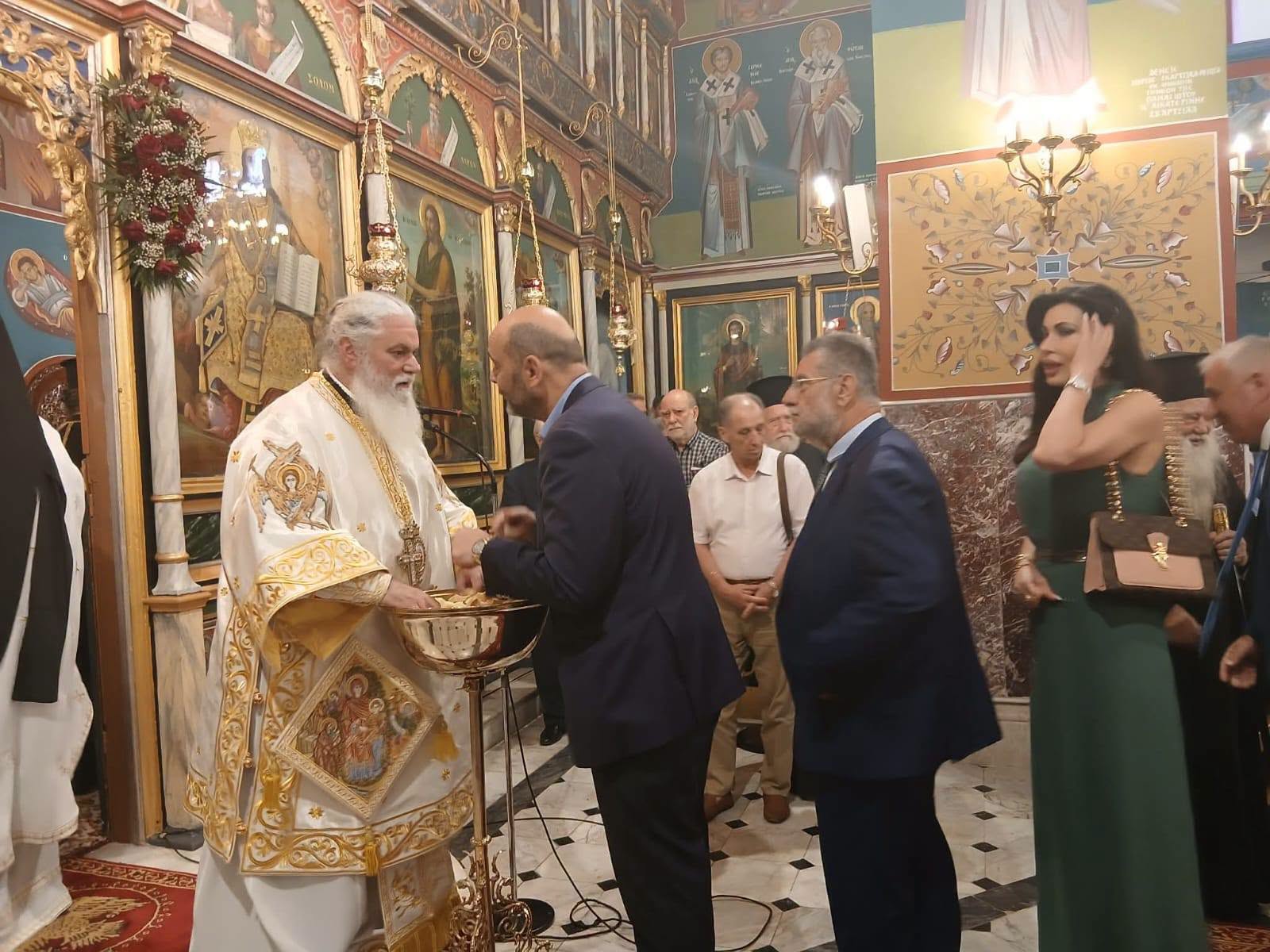 Ευχές για μακροημέρευση στον Μητροπολίτη Καλαβρύτων και Αιγιαλείας Ιερώνυμο ΦΩΤΟ 36 Ευχές για μακροημέρευση στον Μητροπολίτη Καλαβρύτων και Αιγιαλείας Ιερώνυμο ΦΩΤΟ