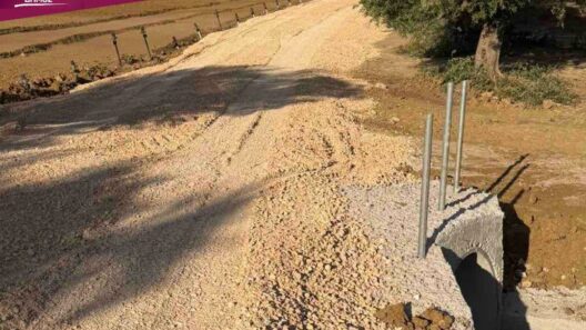Δυτική Αχαΐα: Χαλικοστρώσεις δρόμων, παντού, πριν έρθουν οι βροχές 36 Δυτική Αχαΐα: Χαλικόστρωτοι δρόμοι