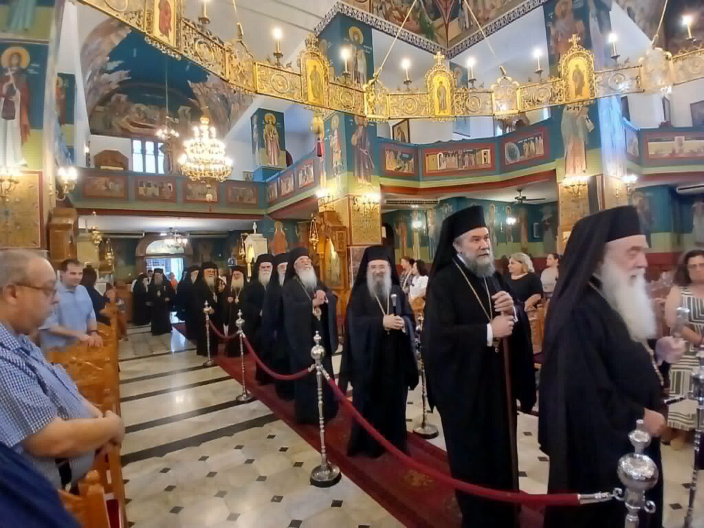 Εορτάζει τα ονομαστήριά του, σήμερα, ο Μητροπολίτης Ιερώνυμος, παρουσία πολλών Ιεραρχών, στο Αίγιο ΦΩΤΟ 39 Εορτάζει τα ονομαστήριά του, σήμερα, ο Μητροπολίτης Ιερώνυμος, παρουσία πολλών Ιεραρχών, στο Αίγιο ΦΩΤΟ