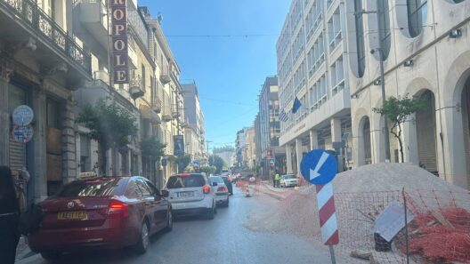Πάτρα: Κυκλοφοριακό «έμφραγμα» στην Αγίου Ανδρέου - Οργή για έργα σε ώρες αιχμής ΦΩΤΟ 36 Πάτρα: Κυκλοφοριακό «έμφραγμα» στην Αγίου Ανδρέου - Οργή για έργα σε ώρες αιχμής ΦΩΤΟ