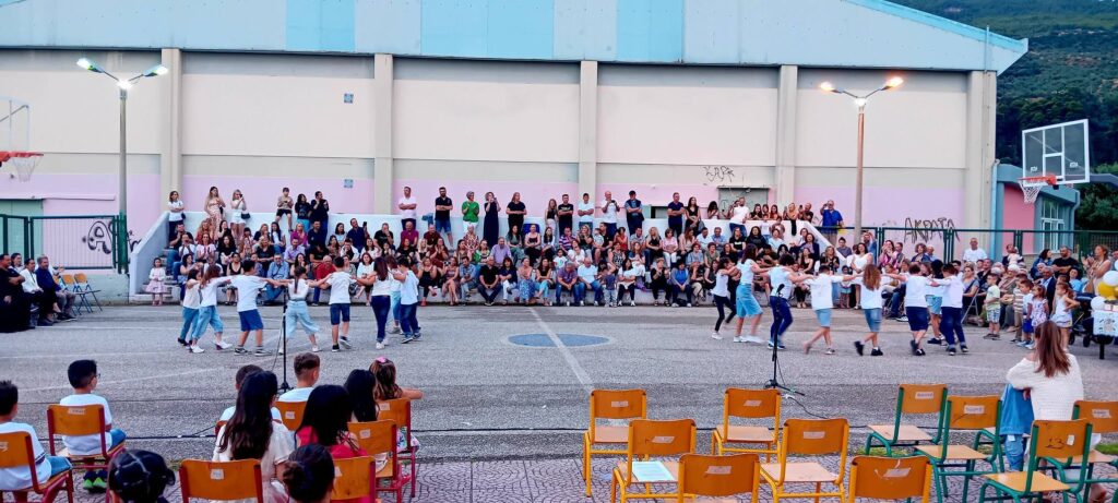 «Άσπρα καράβια τα όνειρα μας» στο 1ο Δημοτικό Σχολείο Ακράτας ΦΩΤΟ 30 «Άσπρα καράβια τα όνειρα μας» στο 1ο Δημοτικό Σχολείο Ακράτας ΦΩΤΟ