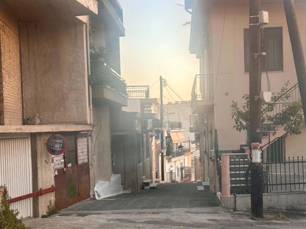Πάτρα: Σοκάκια «πάρκινγκ», από οδική ασυνειδησία, έλλειψη σήμανσης και τροχονομικών ελέγχων ΦΩΤΟ 31 Πάτρα: Σοκάκια «πάρκινγκ», από οδική ασυνειδησία, έλλειψη σήμανσης και τροχονομικών ελέγχων ΦΩΤΟ