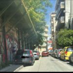Πάτρα: Αυτοκίνητα στα πεζοδρόμια, πεζοί στο οδόστρωμα και η Τροχαία...αλλού ΦΩΤΟ