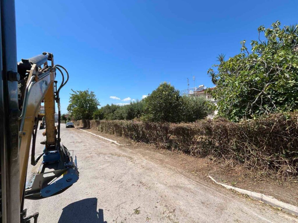 Αχαΐα: Η Περιφέρεια καθαρίζει τα οικόπεδά της για προφύλαξη από πυρκαγιές ΦΩΤΟ 29 Αχαΐα: Η Περιφέρεια καθαρίζει τα οικόπεδά της για προφύλαξη από πυρκαγιές ΦΩΤΟ