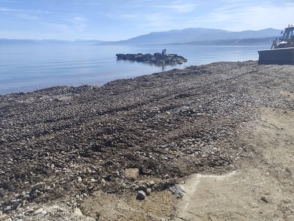 Κάτω Αλισσός: Εγινε αλλιώτικη η παραλία, χωρίς φύκια και πέτρες ΦΩΤΟ 30 Κάτω Αλισσός: Εγινε αλλιώτικη η παραλία, χωρίς φύκια και πέτρες ΦΩΤΟ