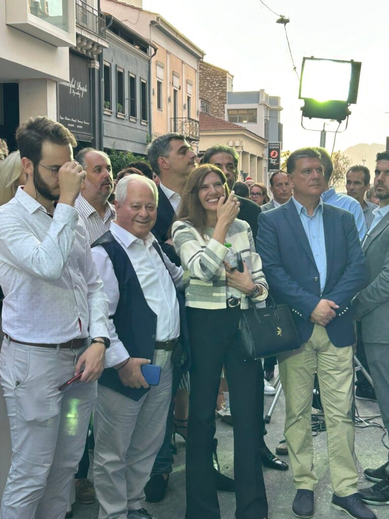 Πολλά κλικ από τα εγκαίναι των νέων Γραφείων της ΔΕΕΠ Αχαΐας της Νέας Δημοκρατίας ΦΩΤΟ 42 Πολλά κλικ από τα εγκαίναι των νέων Γραφείων της ΔΕΕΠ Αχαΐας της Νέας Δημοκρατίας ΦΩΤΟ