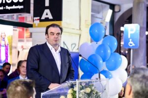 Πάτρα: Πιερρακάκης στις επáfες του με Φορείς και Κώμμα ΦΩΤΟ