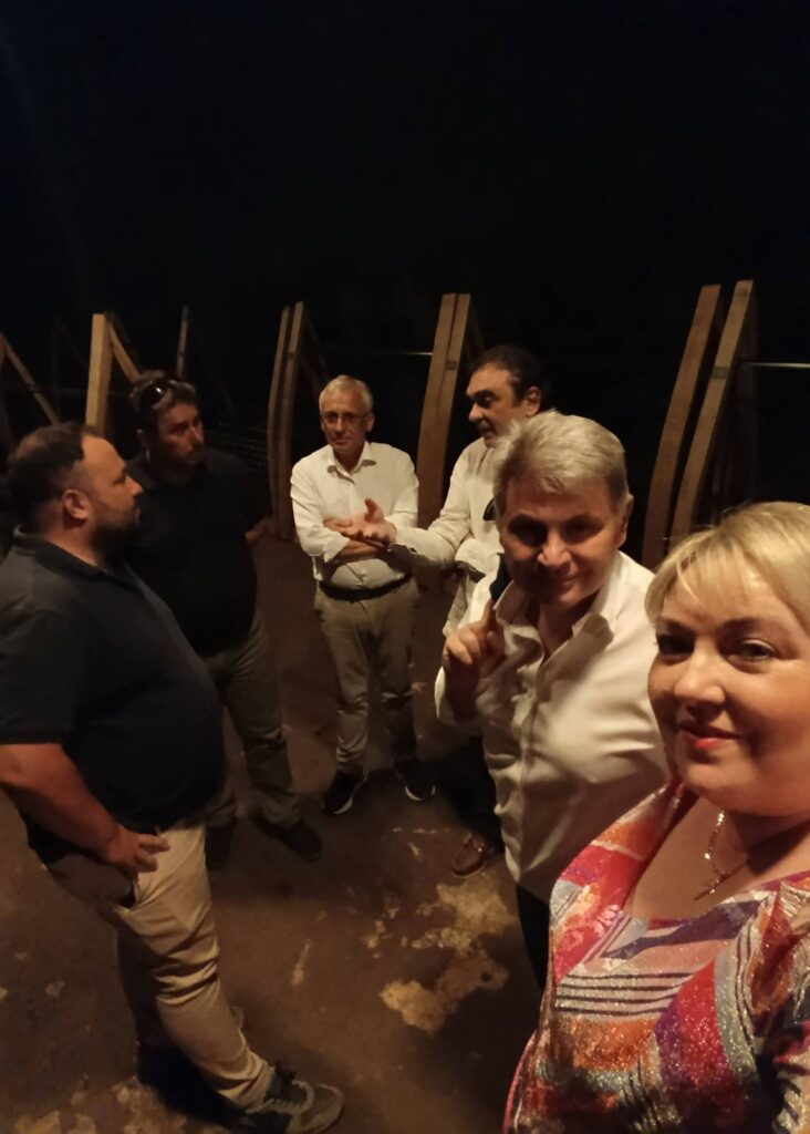 Πάτρα: Περιοδεία Φαραντούρη και Τσουκαλά με στελέχη του ΠΑΣΟΚ Αχαΐας ΦΩΤΟ 33 Πάτρα: Περιοδεία Φαραντούρη και Τσουκαλά με στελέχη του ΠΑΣΟΚ Αχαΐας ΦΩΤΟ