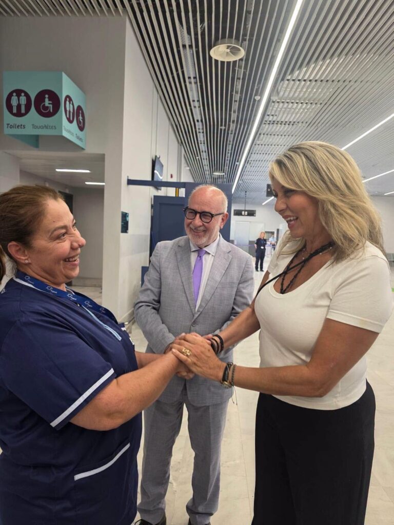 Ο αντιπεριφερειάρχης Π. Σακελλάρόπουλος με την υφυπουργό Τουρισμού ΦΩΤΟ
