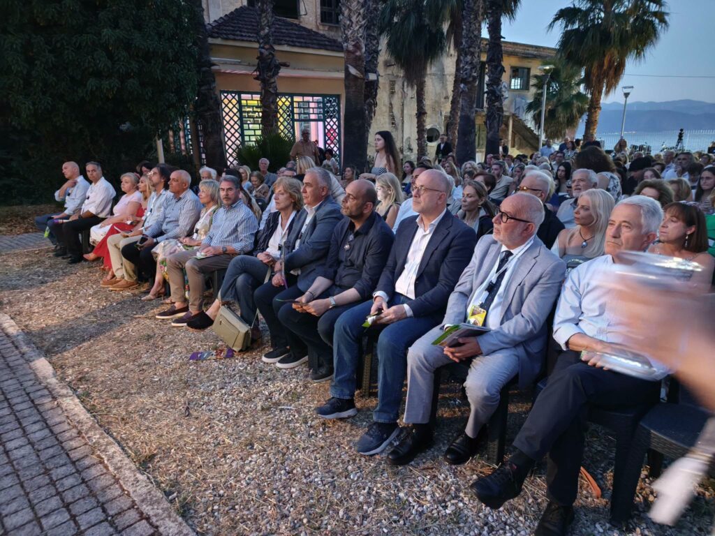 Ο Ιάσονας Φωτήλας στο Διεθνές Φεστιβάλ Ταινιών Μικρού Μήκους «Θόδωρος Αγγελόπουλος» ΦΩΤΟ 29 Ο Ιάσονας Φωτήλας στο Διεθνές Φεστιβάλ Ταινιών Μικρού Μήκους «Θόδωρος Αγγελόπουλος» ΦΩΤΟ