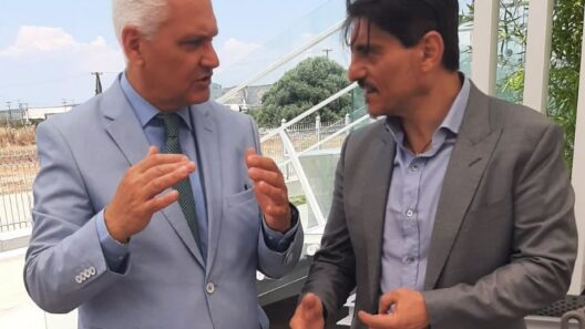Ο Φωκίων Ζαΐμης στην ΒΙΑΝΕΞ με τον Δημήτρη Γιαννακόπουλο ΦΩΤΟ 37 Ο Φωκίων Ζαΐμης συνομιλεί με τον Δημήτρη Γιαννακόπουλο στη ΒΙΑΝΕΞ.