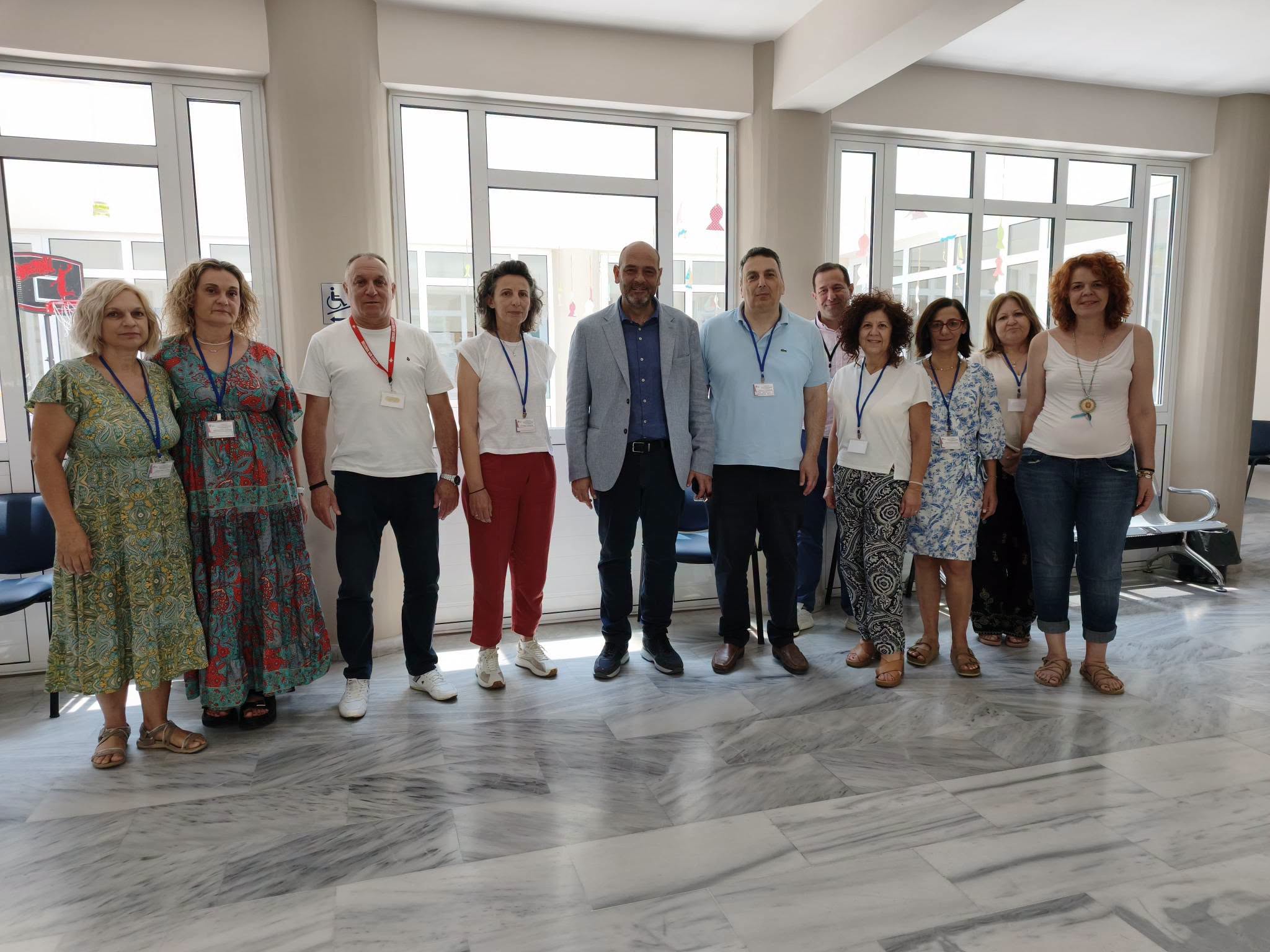 Επίσκεψη Φωτήλα στο Κέντρο Ψυχικής Υγείας Πάτρας ΦΩΤΟ 4 Φωτογραφία στο Κέντρο Ψυχικής Υγείας Πατρών
