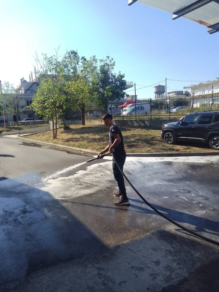 Κάτω Αχαΐα: Επιχείρηση «απολύμανση» γύρω από το Κέντρο Υγείας, κοντά στους Τσιγγάνους ΦΩΤΟ 29 Κάτω Αχαΐα: Επιχείρηση «απολύμανση» γύρω από το Κέντρο Υγείας, κοντά στους Τσιγγάνους ΦΩΤΟ