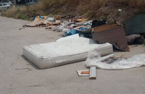 Πάτρα: Τριτοκοσμικές εικόνες σε μίνι χωματερή, μέσα στην πόλη - Κι ο Δήμος...«κοιμάται» ΦΩΤΟ