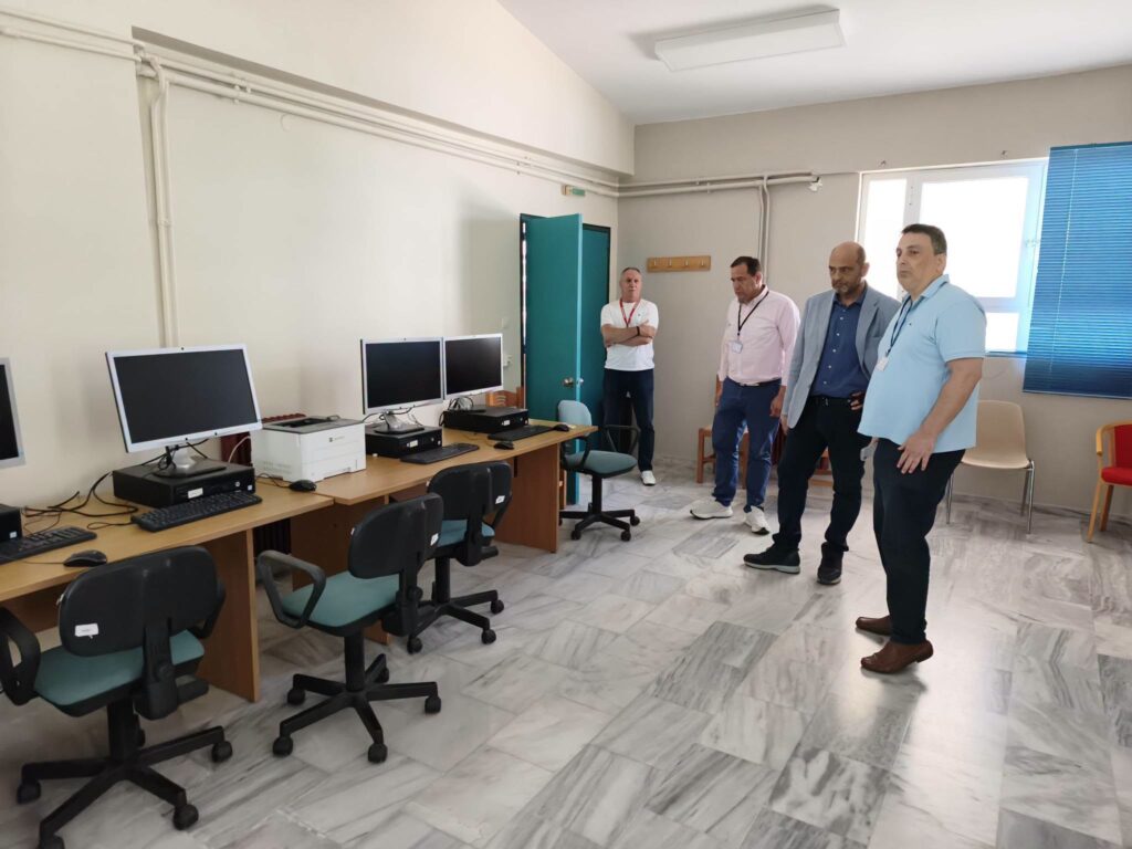 Επίσκεψη Φωτήλα στο Κέντρο Ψυχικής Υγείας Πάτρας ΦΩΤΟ 30 Επίσκεψη Φωτήλα στο Κέντρο Ψυχικής Υγείας Πάτρας ΦΩΤΟ