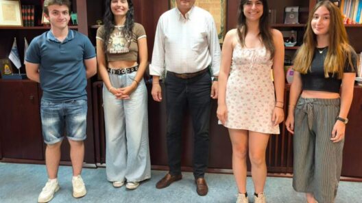 Ο Φωκίων Ζαΐμης με την Φοιτητική Ομάδα «Young Minds Patras» ΦΩΤΟ 38 Ο Φωκίων Ζαΐμης με την Φοιτητική Ομάδα «Young Minds Patras» ΦΩΤΟ