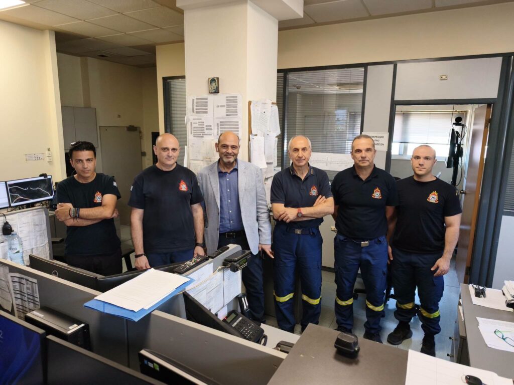 Πάτρα: Στην Πυροσβεστική ο υφυπουργός Ιάσονας Φωτήλας, για τον Β' Σταθμό στην πόλη ΦΩΤΟ
