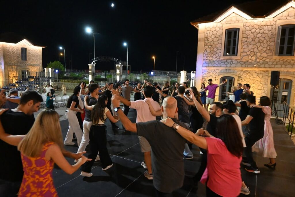 Η γιορτή λήξης για τα 450 μέλη του Χορευτικού Τμήματος, στον Δήμο ΦΩΤΟ