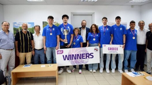 Με τους μαθητές του Ιδιωτικού ΓΕΛ «Αναγέννηση» Πάτρας ο Μπονάνος ΦΩΤΟ 36 Με τους μαθητές του Ιδιωτικού ΓΕΛ «Αναγέννηση» Πάτρας ο Μπονάνος ΦΩΤΟ