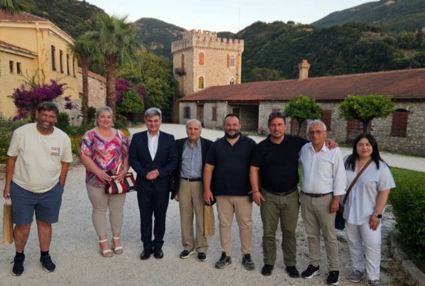 Πάτρα: Περιοδεία Φαραντούρη και Τσουκαλά με στελέχη του ΠΑΣΟΚ Αχαΐας ΦΩΤΟ