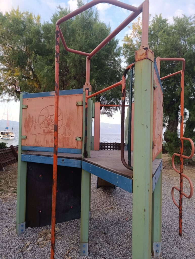 Ψαθόπυργος: Σκουριά και εγκατάλειψη στην παραθαλάσσια Παιδική χαρά...«παγίδα θανάτου» ΦΩΤΟ 33 Ψαθόπυργος: Σκουριά και εγκατάλειψη στην παραθαλάσσια Παιδική χαρά...«παγίδα θανάτου» ΦΩΤΟ